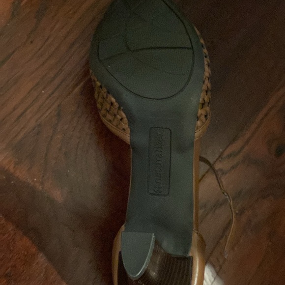 Women’s Immaculate Condition Naturalizer Brand T strap, Leather Shoe size7.5 - Picture 6 of 10